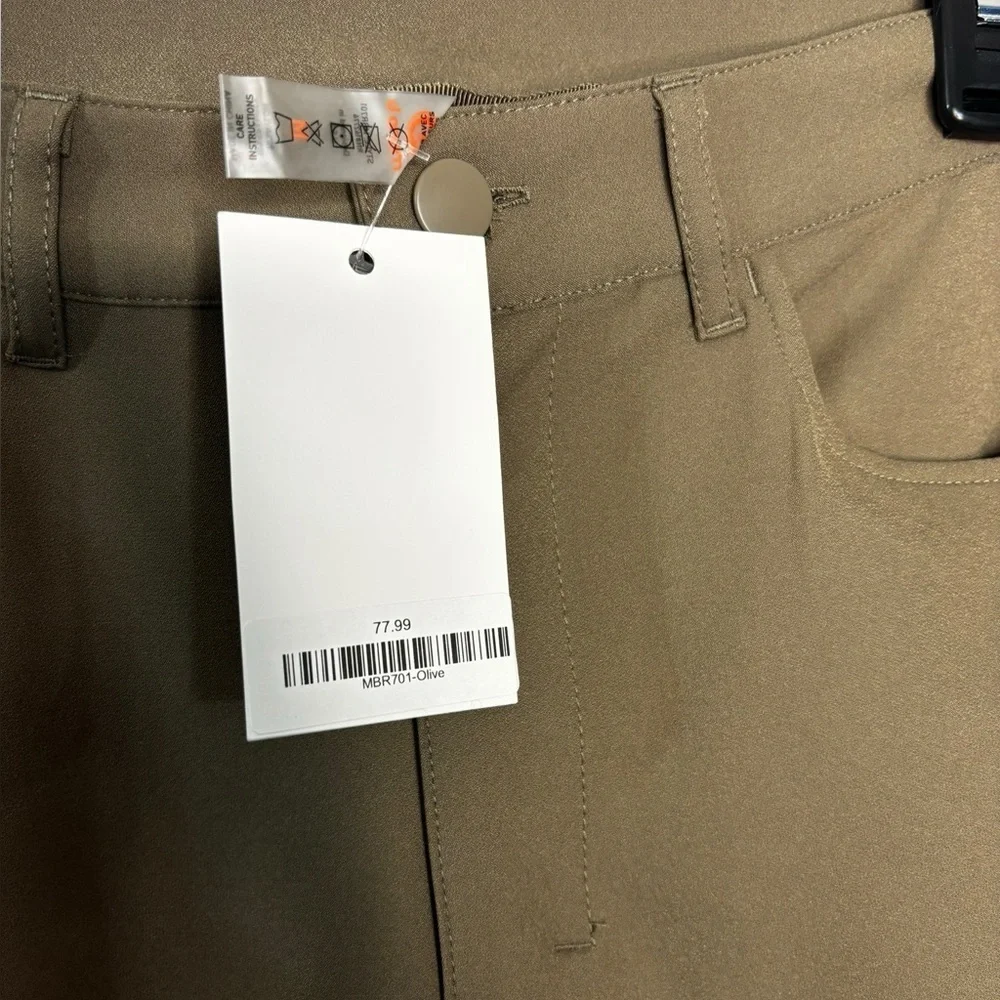 NEW Mono B MEN Classic Golf Pants in Olive Size Medium Performance Outdoor